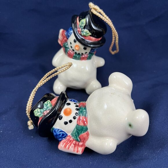 Set Of 2 Ceramic Snowman Christmas Ornaments With Gold Hanging Loop & Festive De - Picture 2 of 6